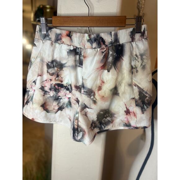 Calia by Carrie Underwood Swift Performance Shorts Small 2-6 - Picture 3 of 3